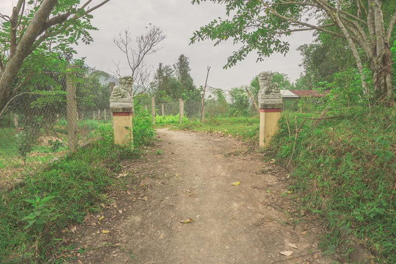 Dinh cuối làng Đại Bình